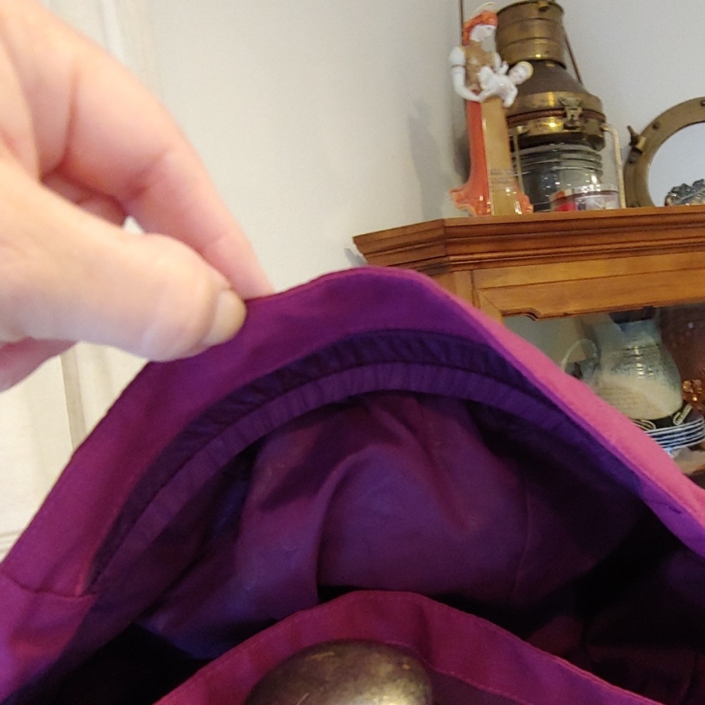 The North Face like new, size medium - Picture 3 of 8